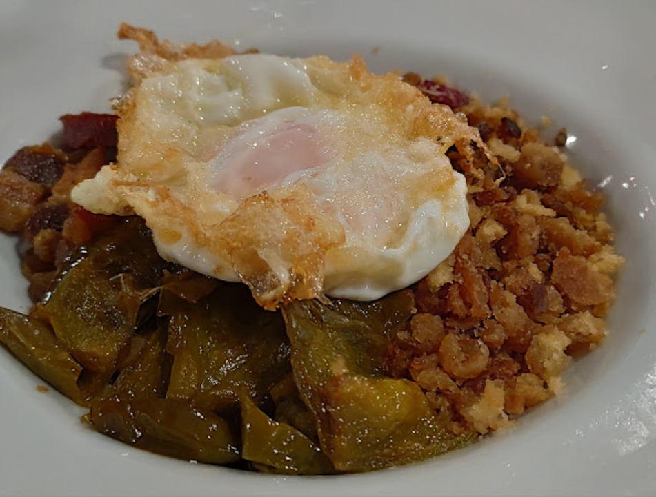 MIGAS MANCHEGAS CON HUEVO FRITO